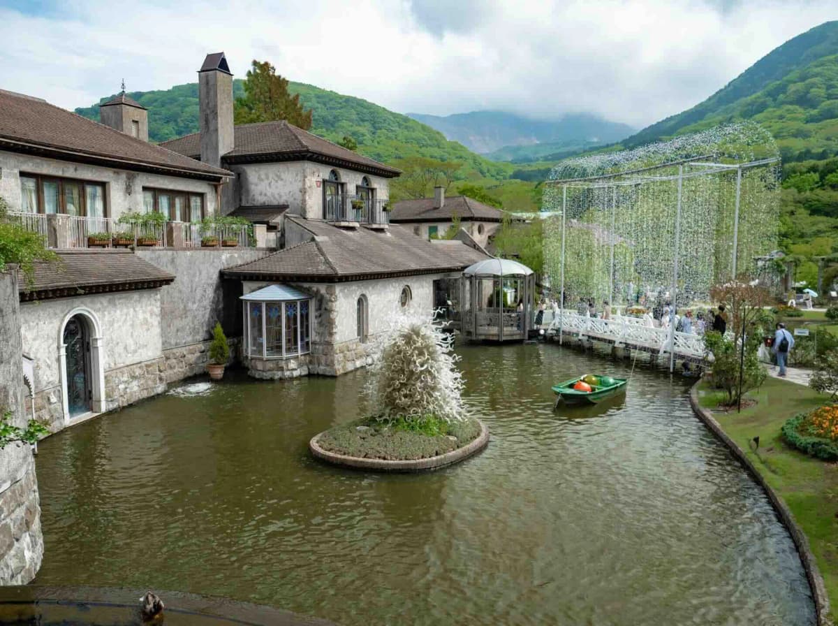 箱根ガラスの森美術館